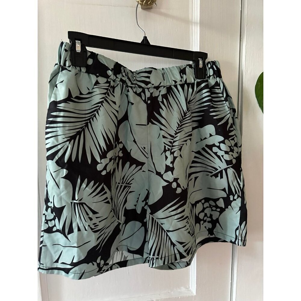Men’s size medium Blue and black tropical shorts - Picture 5 of 6